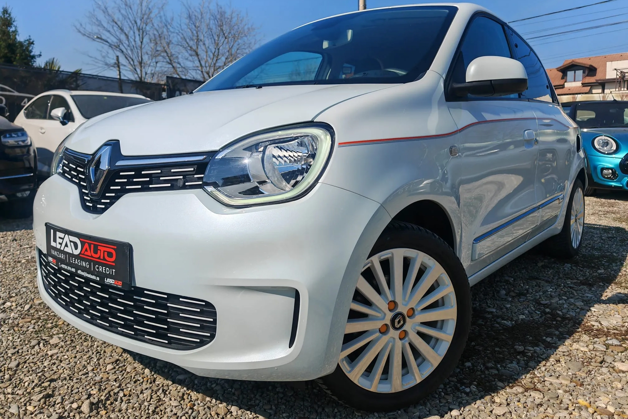 
								Renault Twingo Electric VIBES full									